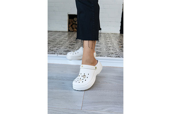 Sandalia Bella Off White/ Dorado - vista 3